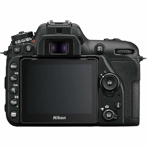 Nikon D7500 + 18-140 (VBA510K002)